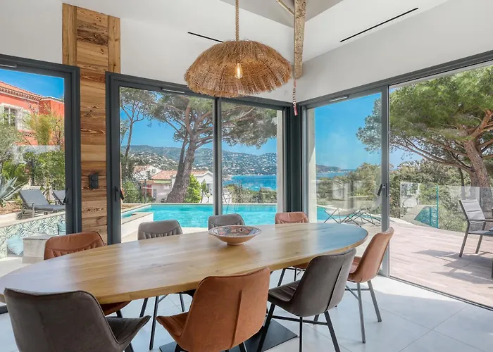 Villa Climatisee Au Lavandou Avec Vue Mer Avec Piscine Chauffee